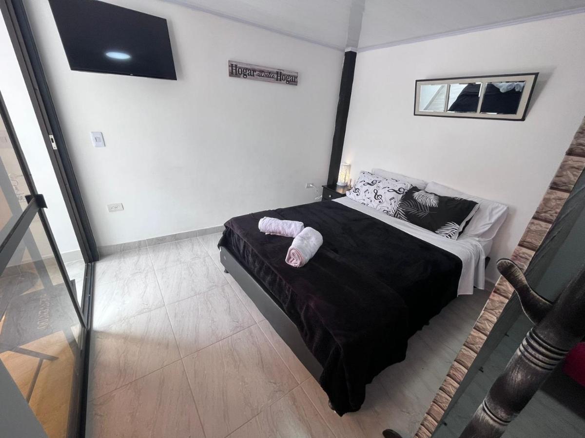 Edificio Santamarta Medellin Ξενοδοχείο Εξωτερικό φωτογραφία